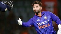 T20 World Cup : ऋषभ की दिनेश कार्तिक, रोहित सेमी फायनलमध्ये कोणाला देणार संधी?