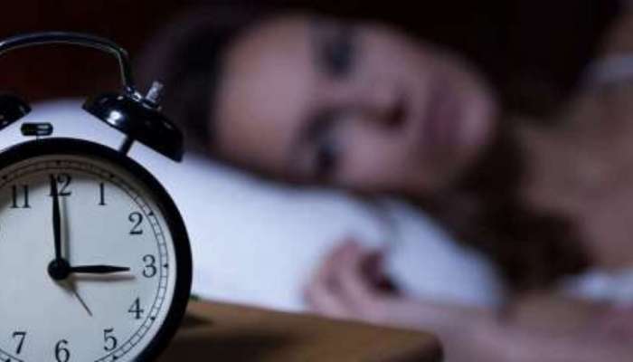  Insomnia: रात्रीची झोप येत नाही! तर 'या' गोष्टी चुकूनही करू नका, अन्यथा...