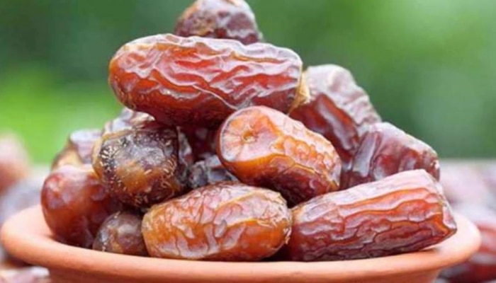 Dates Benefits : खजूर खाण्याचे आरोग्यवर्धक फायदे माहितीयेत का? 