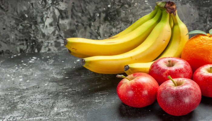 केळी की सफरचंद? कोणते फळ आरोग्यासाठी जास्त फायदेशीर आहे.. जाणून घ्या