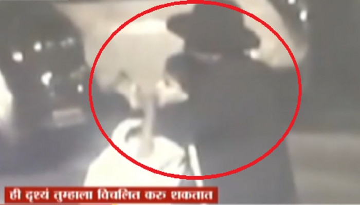 Shocking! मुंबईच्या रस्त्यांवर फिरतोय हॅटमॅन; Viral Video मुळे एकच खळबळ