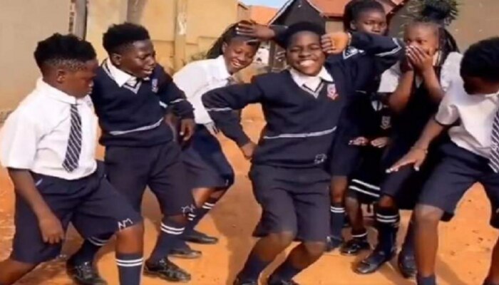 viral: गोविंदाच्या गाण्यावर आफ्रिकन मुलांचा डान्स तुफान व्हायरल...Video एकदा पाहाच