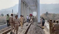 उदयपूर-अहमदाबाद रेल्वे ट्रॅकवर स्फोट घडवणारा पोलिसांच्या ताब्यात