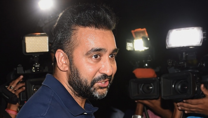 पॉर्नोग्राफी प्रकरणामुळे Raj Kundra सह अनेक मॉडेलवर आरोपपत्र दाखल