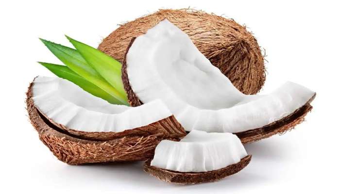 Hindu Rituals About Coconut : पूजेत स्त्रीया नारळ का फोडत नाही, जाणून घ्या कारण