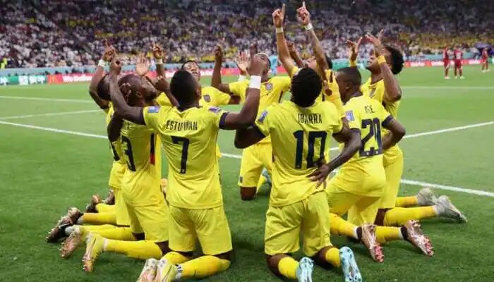 Qatar vs Ecuador FIFA World Cup 2022 : पहिल्याच सामन्यात इक्वेडोरनं यजमान कतारला चारली धुळ 
