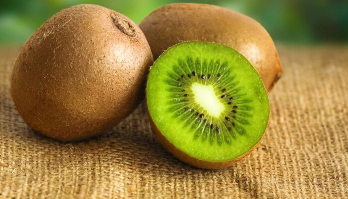 Health Tips : Kiwi खाण्याचे &#039;हे&#039; फायदे आहेत, जाणून घ्या 