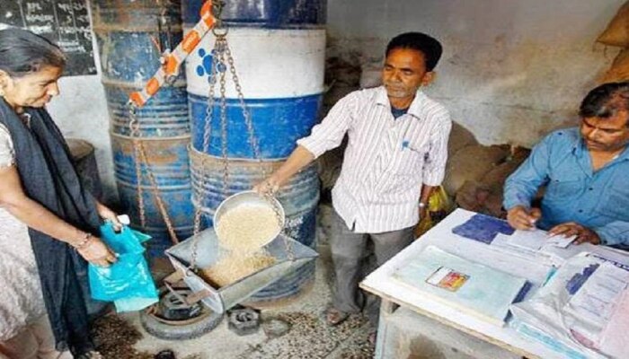 Ration Card : मोफत रेशन घेणाऱ्यांसाठी आनंदाची बातमी, सरकारचा नवा आदेश