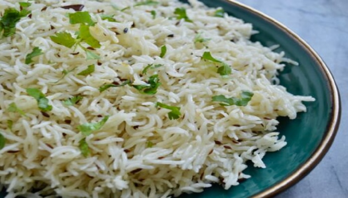 Cooking tips: घरी शिजलेला भात नेहमी चिकट होतो का ? &#039;या&#039; टिप्स वापरून बनवा सुटसुटीत - मोकळा भात