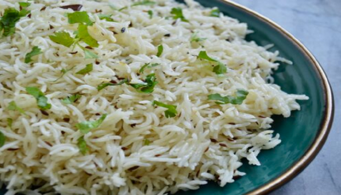 Cooking tips: घरी शिजलेला भात नेहमी चिकट होतो का ? 'या' टिप्स वापरून बनवा सुटसुटीत - मोकळा भात