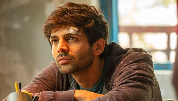 Happy Birthday Kartik Aaryan: 16 व्या वर्षी प्रेमात पडला, पण एका गोष्टीच्या भीतीमुळे...