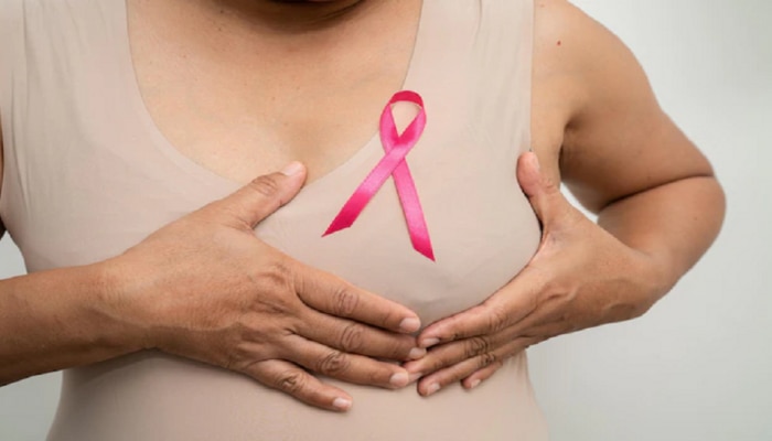 Breast Cancer : &#039;ही&#039; लक्षणं दिसल्यास लगेच करून घ्या ब्रेस्ट कॅन्सरची तपासणी