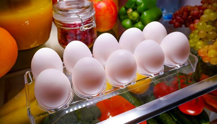 Side Effects Of Refrigerated Eggs: तुम्हीही अंडी फ्रिजमध्ये ठेवताय? बघा हं, मोठी चूक करताय! 