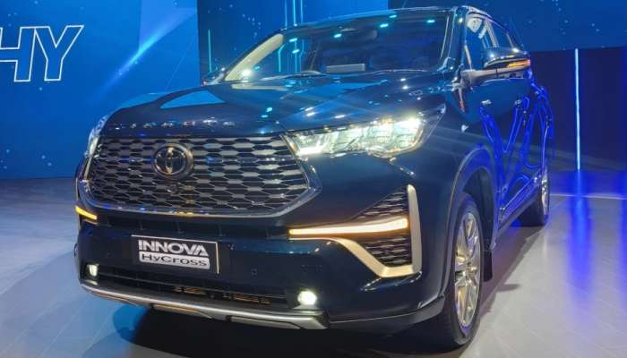 Photo: Toyota Innova Hycross गाडीचं भारतात सादरीकरण, जाणून घ्या फीचर्स आणि किंमत Photo: Toyota Innova Hycross गाडीचं भारतात सादरीकरण, जाणून घ्या फीचर्स आणि किंमत