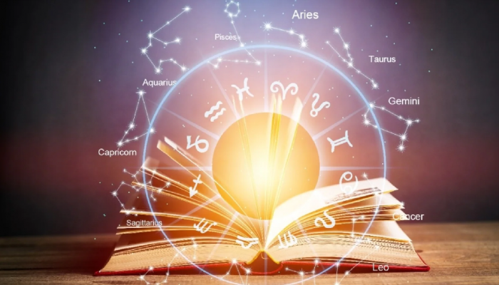 Astro Tips: व्यक्तीने 'या' 4 गोष्टी उधार घेणं टाळावं, विपरीत परिणाम होण्याची शक्यता