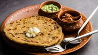 kitchen tips: टेस्टी मऊ आणि लुसलुशीत पराठा बनवणं आता शक्य...फक्त पीठ मळताना घाला