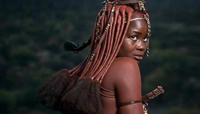 Himba Tribe: &#039;या&#039; महिला आयुष्यात कधीही अंघोळ करत नाहीत, पण तरीही त्यांना सर्वात सुंदर मानले जाते! कोण आहेत &#039;या&#039; महिला