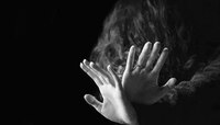 'बाईक टॅक्सी' चालकाने मित्रासह मिळवून तरूणीसोबत केलं लाजीरवाण कृत्य 