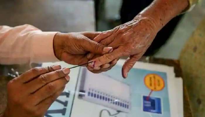 Gujrat Assembly Election 2022 : मतदान सुरु असतानाच धक्कादायक प्रकार समोर