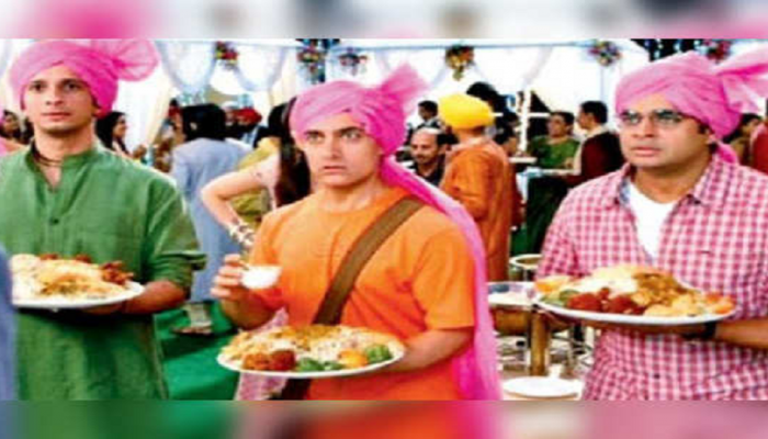 Video : लग्नात फुकटचं जेवायला गेला 'रँचो', मग करावं 'हे' काम...