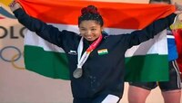 वेदनेवर मात करत Mirabai Chanuने रचला इतिहास;वर्ल्ड चॅम्पियनशिपमध्ये 'चंदेरी' कामगिरी