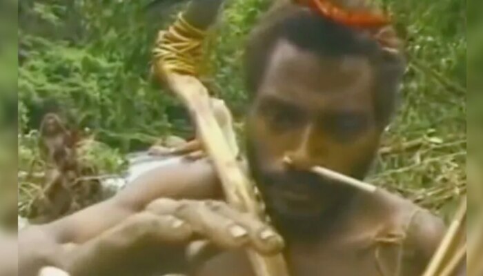 1993 चा Video आला समोर; पहिल्यांदा आदिवासी माणसानं गोऱ्या व्यक्तीला पाहिलं तेव्हा...