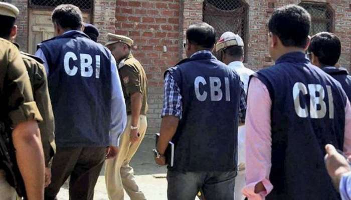 BREAKING : नागपूरात CBI ची मोठी कारवाई; इन्कम टॅक्सच्या 9 कर्मचाऱ्यांना अटक 