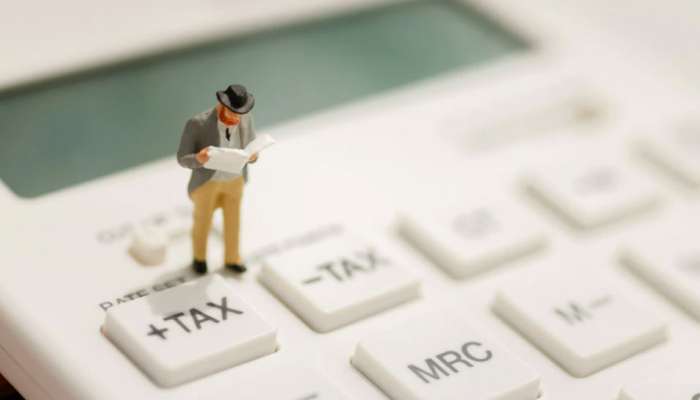 Income Tax : बजेटपूर्वी आनंदाची बातमी ! या लोकांना 5 लाख रुपयांची मिळणार टॅक्स सूट  