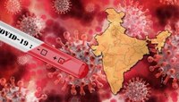 कोरोनाची दहशत! दोन वर्ष मायलेकीनं स्वतःला खोलीत कोंडलं; पतीला मात्र... 