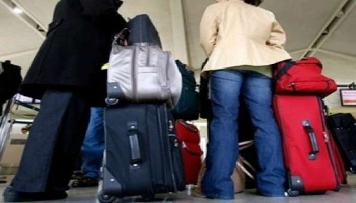 डोकेबाज बाई; सोनं असं लपवलं की, Pune Airport वरील अधिकारी झाले Confuse