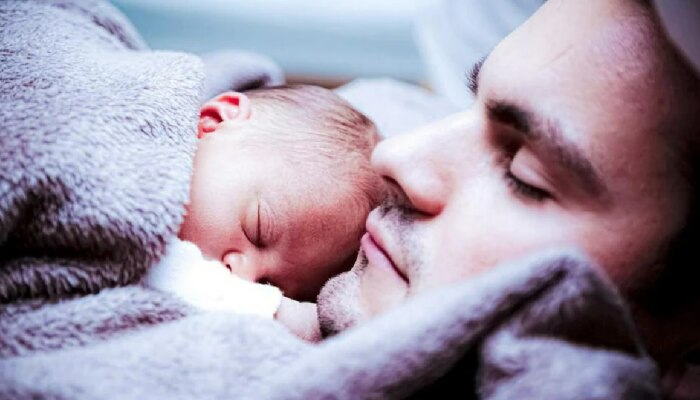 Male fertility Facts:वडील होण्यासाठी पुरुषांचं योग्य वय कोणतं? या वयानंतर थांबते स्पर्मची निर्मिती