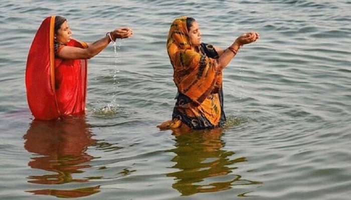 Gangajal Upay: गंगाजल तोडगा वापरा आणि करिअरमध्ये मिळवा असा फायदा!