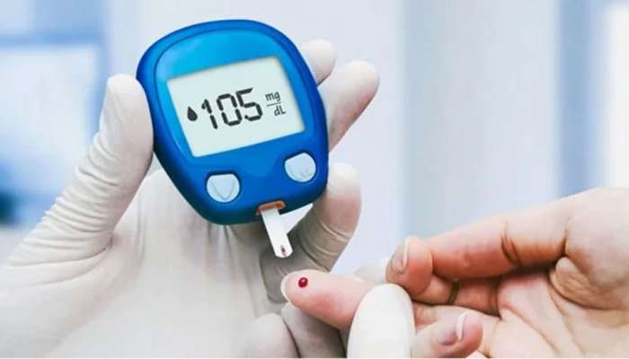 Blood Sugar Level: कोणत्या वयात, ब्लड शुगर पातळी किती असावी? डायबिटीजचा धोका असा ओळखा 