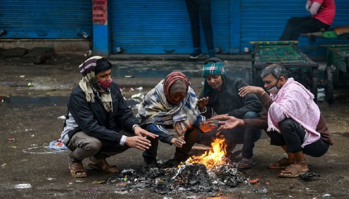 Weather Forecast: कडाक्याच्या थंडीनं देश गारठला पण, &#039;इथं&#039; पावसानं चिंब भिजला; पाहा तुमच्या भागात काय परिस्थिती 