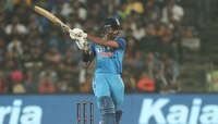 SL vs Ind : अक्षर पटेलने रचला इतिहास, असा पराक्रम करणारा पहिलाच खेळाडू! 