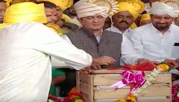 कोल्हापुरकरांचा नाद करायचा नाय! आंब्याच्या पहिल्या पेटीला 51000 रुपयांचा दर