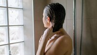 Hair Wash: 'या'च दिवशी धुवा केस, कायम राहील लक्ष्मीचा वरदहस्त