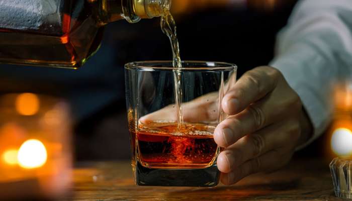 Alcohol Drinking Habits : 'थोडी दारु घेतली तर काय नाय होत' असं म्हणणाऱ्यांना WHO चा मोठा इशारा