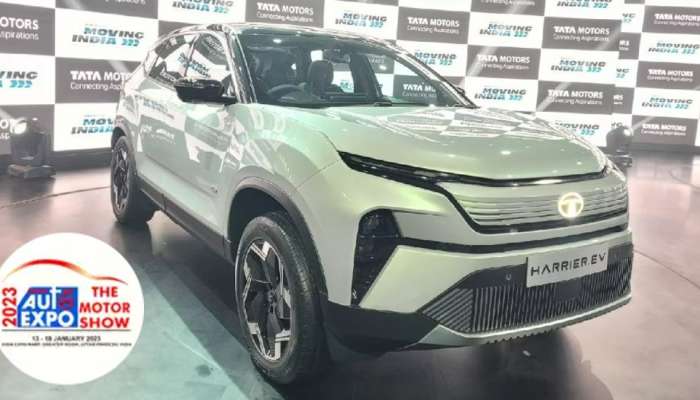 Photos: चमकणारा लोगो, ऐसपैस जागा अन्... Auto Expo 2023 मध्ये Tata Harrier EV ची चर्चा