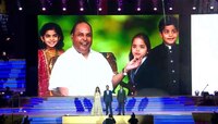 Ambani Family : अंबानी कुटुंबातील मोठं गुपित समोर, धीरुभाईचं हे रुप एकदा पाहाच