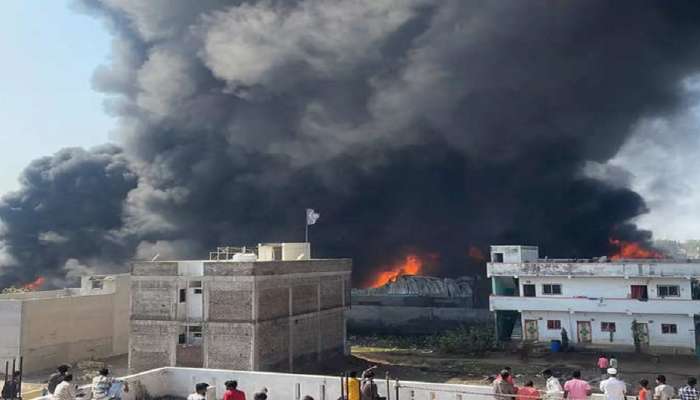 Aurangabad Fire News : चटई कंपनीला भीषण आग; लाखो रुपयांचे नुकसान, पाहा VIDEO