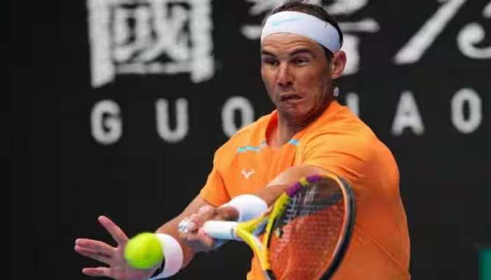Australian Open: ऐन सामन्यात राफेल नादालचं रॅकेट गायब, टेनिस कोर्टवर खळबळ; Video Viral