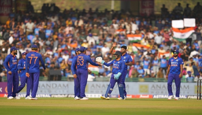 IND vs NZ: टीम इंडियाच्या भेदक गोलंदाजीसमोर किवी दाणादाण; जिंकण्यासाठी इतक्या धावांचं आव्हान