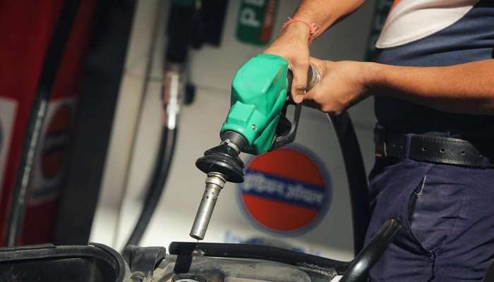 Petrol-Diesel Price: &#039;या&#039; शहरात पेट्रोल महाग, जाणून घ्या तुमच्या शहरातील आजचे दर 
