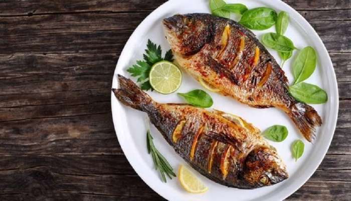 Fish Eating Side Effect : मासे खाताय? सावधान... होऊ शकतात गंभीर आजार, पाहा काय सांगत संशोधन