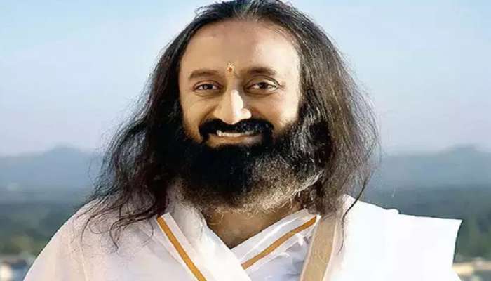 Sri Sri Ravi Shankar : श्री श्री रविशंकर यांच्या हेलिकॉप्टरचे इमर्जन्सी लँडिंग