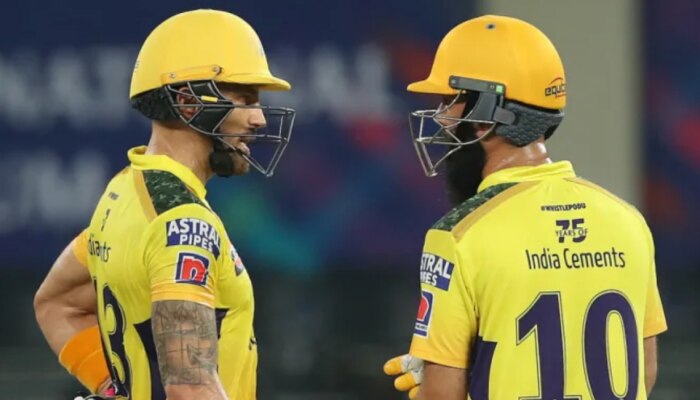 faf du plessis : क्रिकेटच्या मैदानात भावजी मेहुण्यावर भारी, LIVE सामन्यात धु-धु धुतलं, Video व्हायरल!