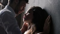 तुम्ही करताय ते 'प्रेम' आणि की 'शारीरिक आकर्षण'? जाणून घ्या यामधील नेमकं अंतर!
