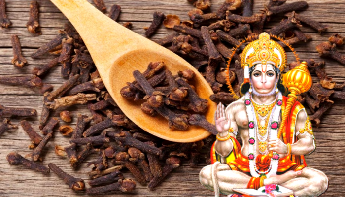 Tuesday Totke: मंगळवारी सूर्यास्तानंतर करा 2 लवंगांचा 'हा' चमत्कारिक उपाय, इच्छा पूर्ण होणार म्हणजे होणार!