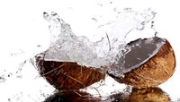 Intereting Facts : देवापुढे किंवा मंदिरासमोर नारळ का फोडतात? 